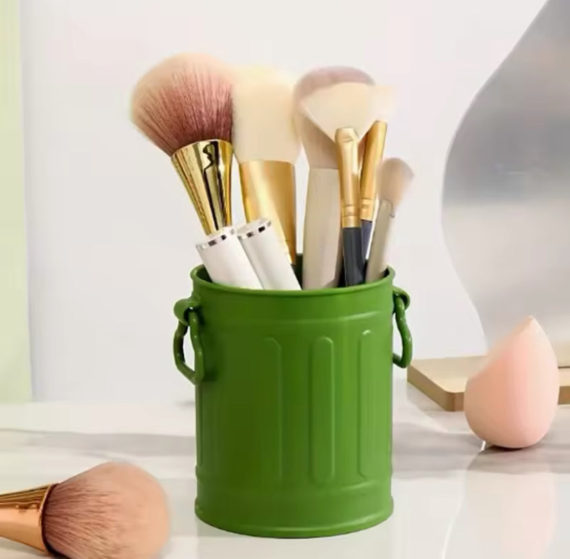 Portable Retro Style Pen Holder, Makeup Brush Holder Organizer, Mini Creative Office Storage Pen Holder, Pencil Bucket Organizer Container Portable Retro Style Pen Holder, Makeup Brush Holder Organizer, Mini Creative Office Storage Pen Holder, Pencil Bucket Organizer Container
